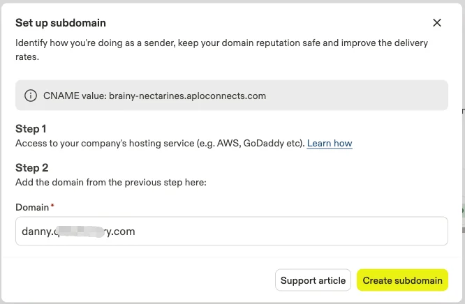 把 CNAME 记录填写到 Apollo 的 tracking subdomain 设置中。